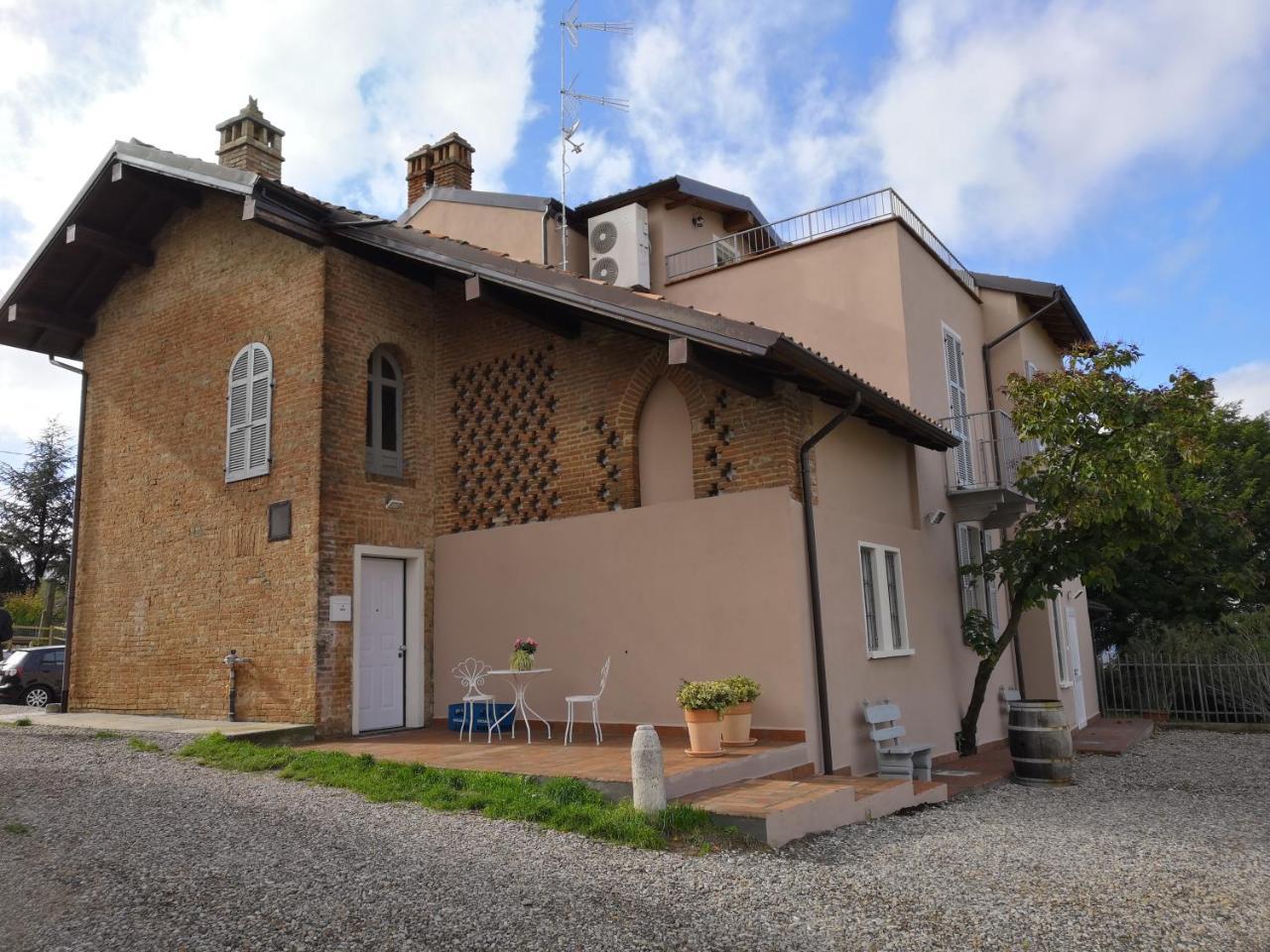 700Enolocanda Santa Giuletta Esterno foto