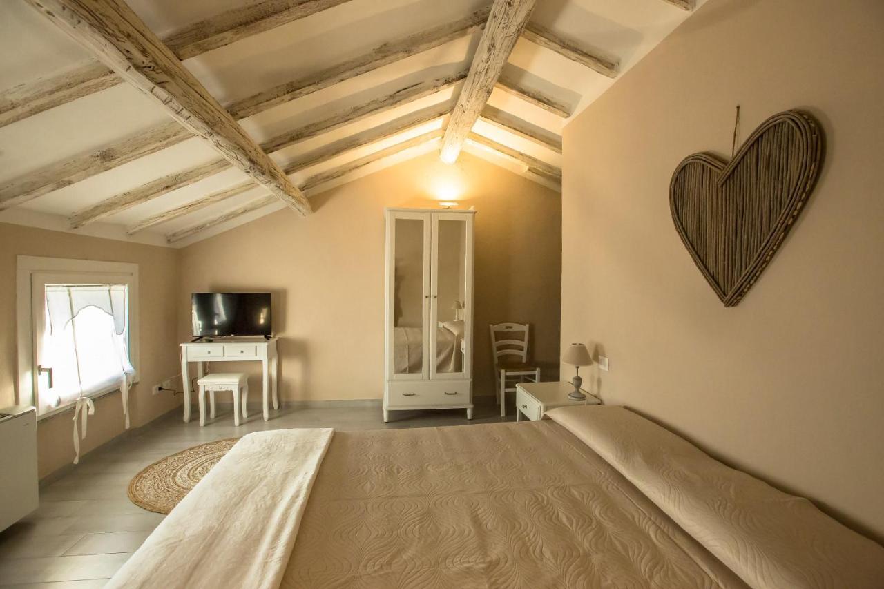 700Enolocanda Santa Giuletta Esterno foto